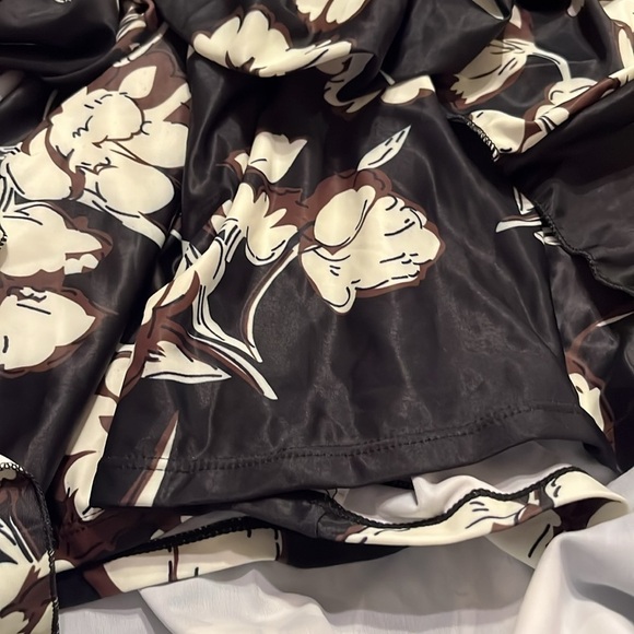 NWT COCOPEAR  Elegant Crossover One Piece Swimdress Floral Skirted Swimsuit - Picture 8 of 9